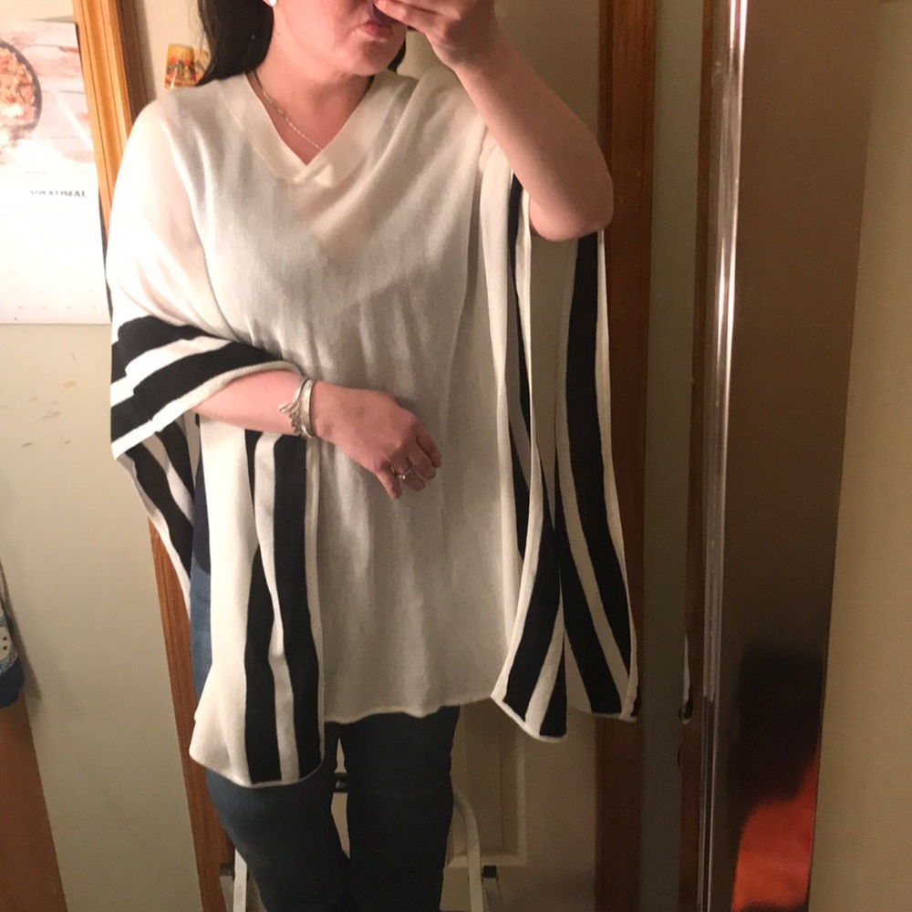 Lauren by Ralph Lauren pancho style throw over